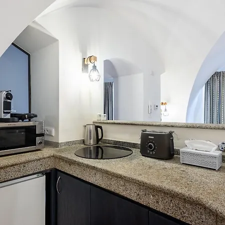Unique Experience - Charles Bridge Apartment Prague