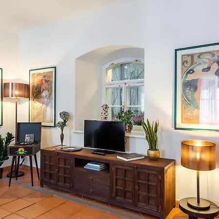 Unique Experience - Charles Bridge Apartment