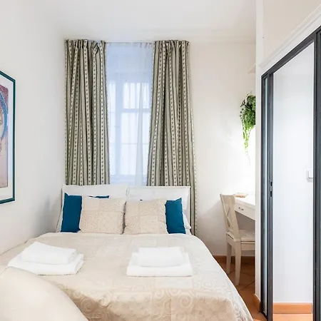 Apartment Unique Experience - Charles Bridge *