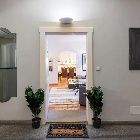 Apartment Unique Experience - Charles Bridge